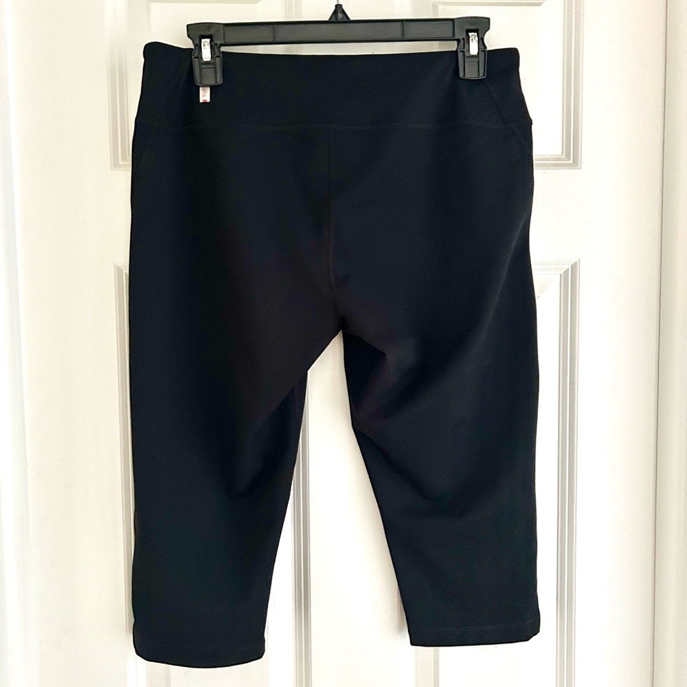 Zella Capris